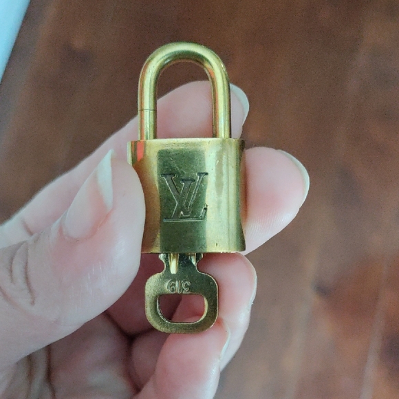 Louis Vuitton Padlock And Key #319 - Picture 1 of 4